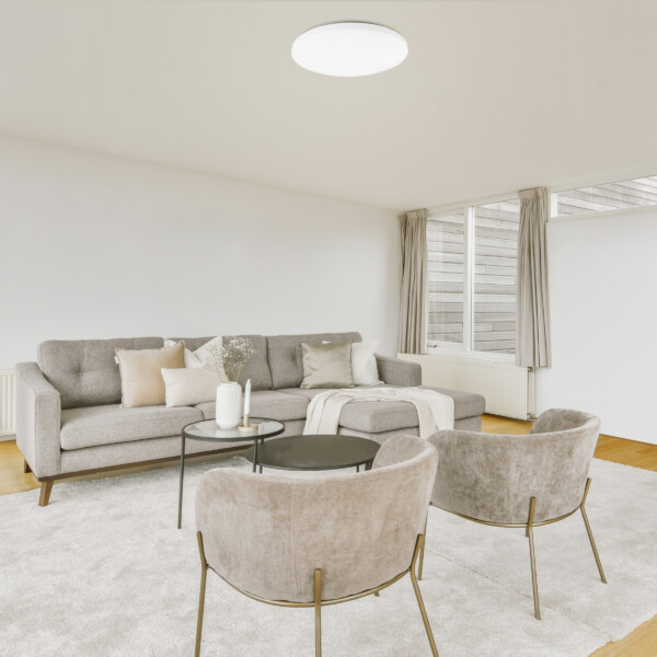 Pourquoi mon plafonnier intelligent clignote-t-il à l’allumage ?